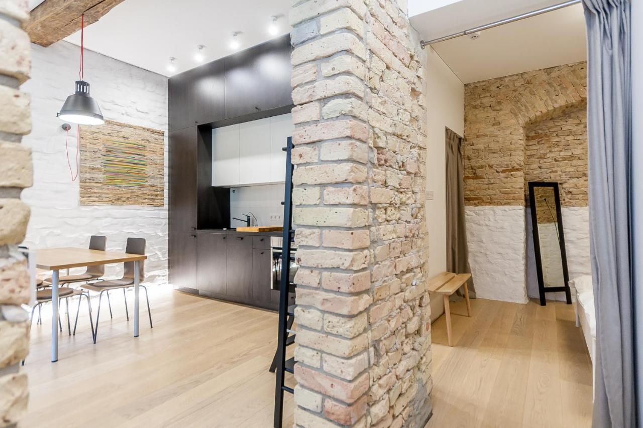 Old Town Pylimo Apartment By Urban Rent Vilnius Exteriör bild